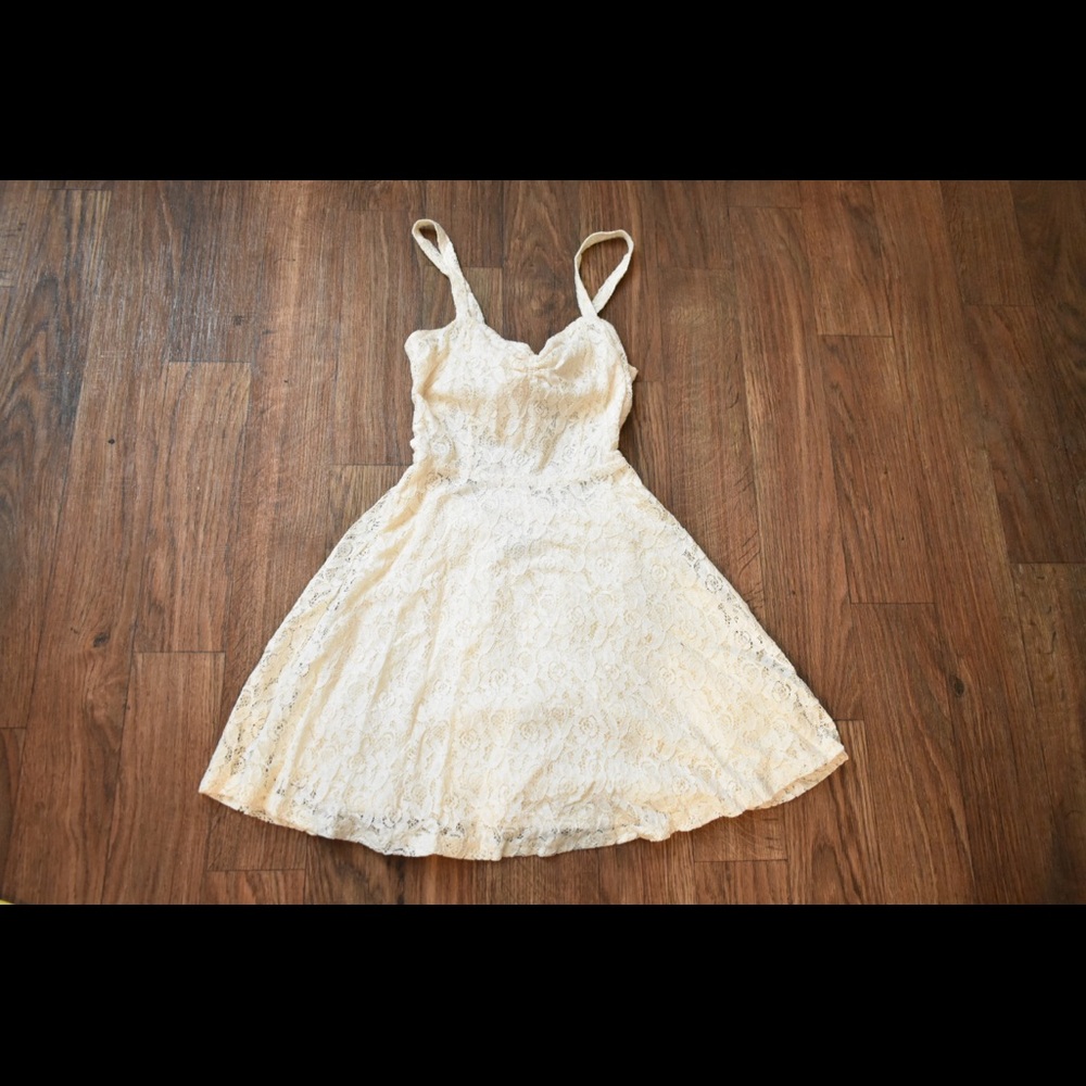 Forever21 Cream Lace Dress w Open Back Detail